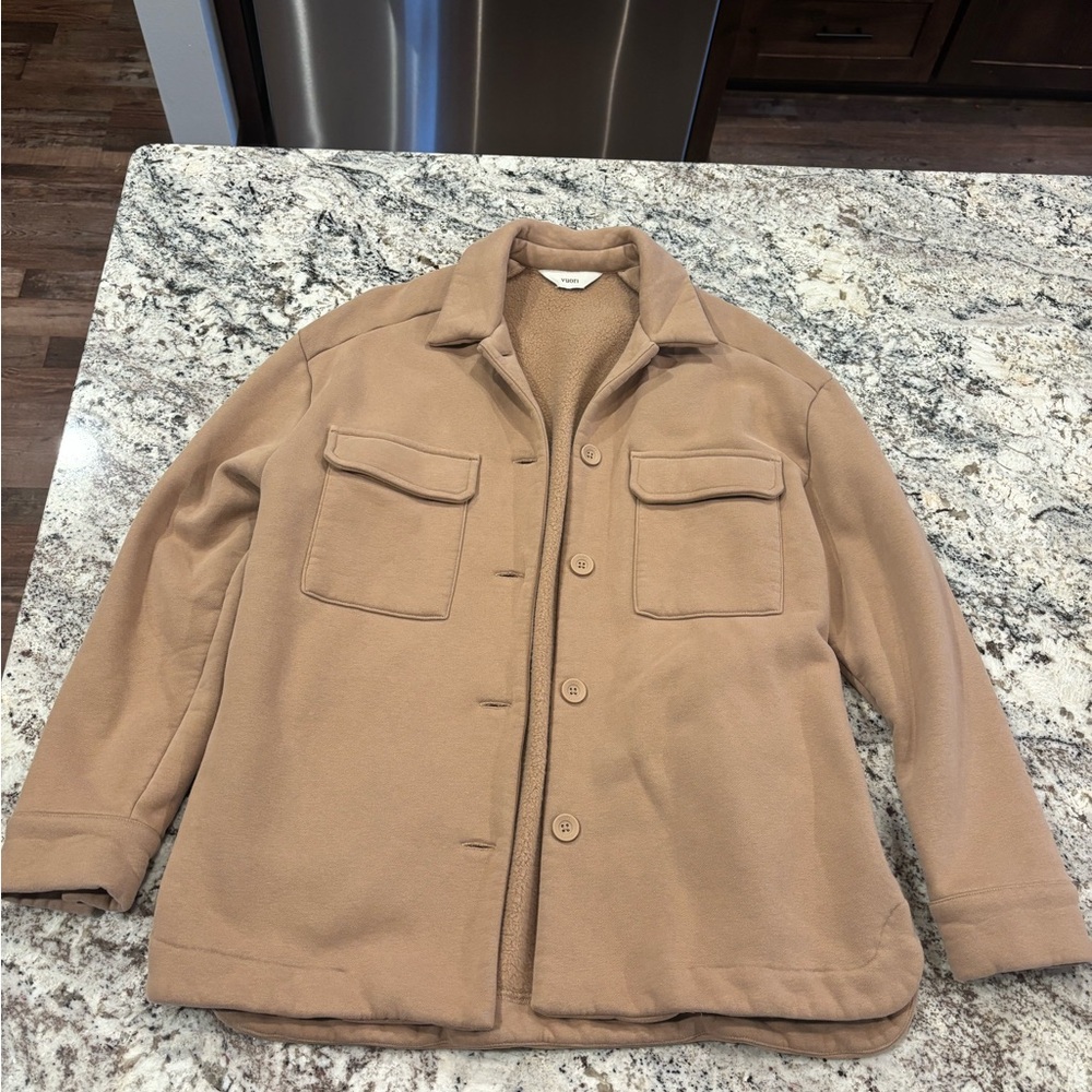 Vuori Camel Jacket with Sherpa Lining